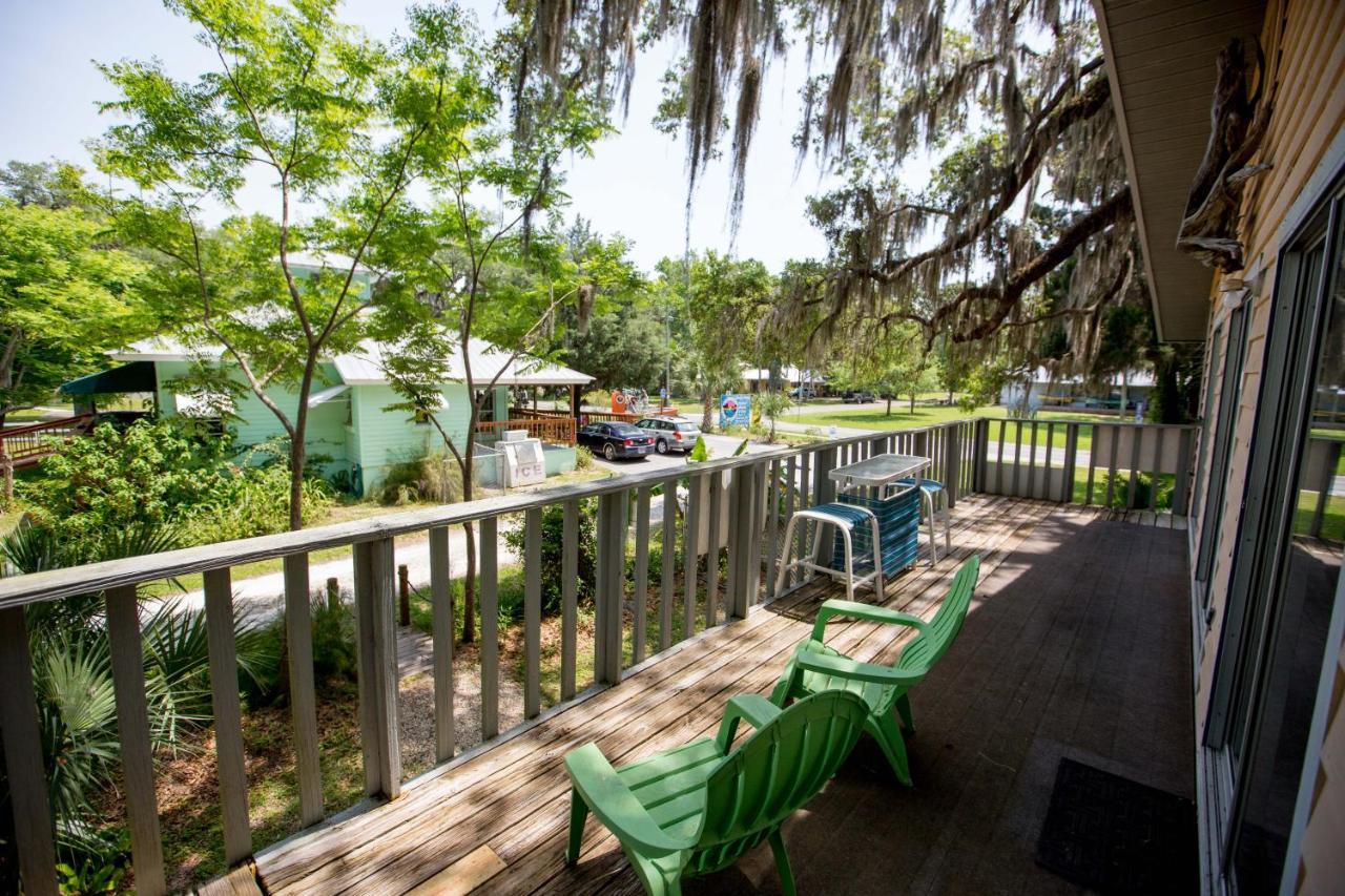 Riverfront Treetop Bungalow Homosassa Exterior foto